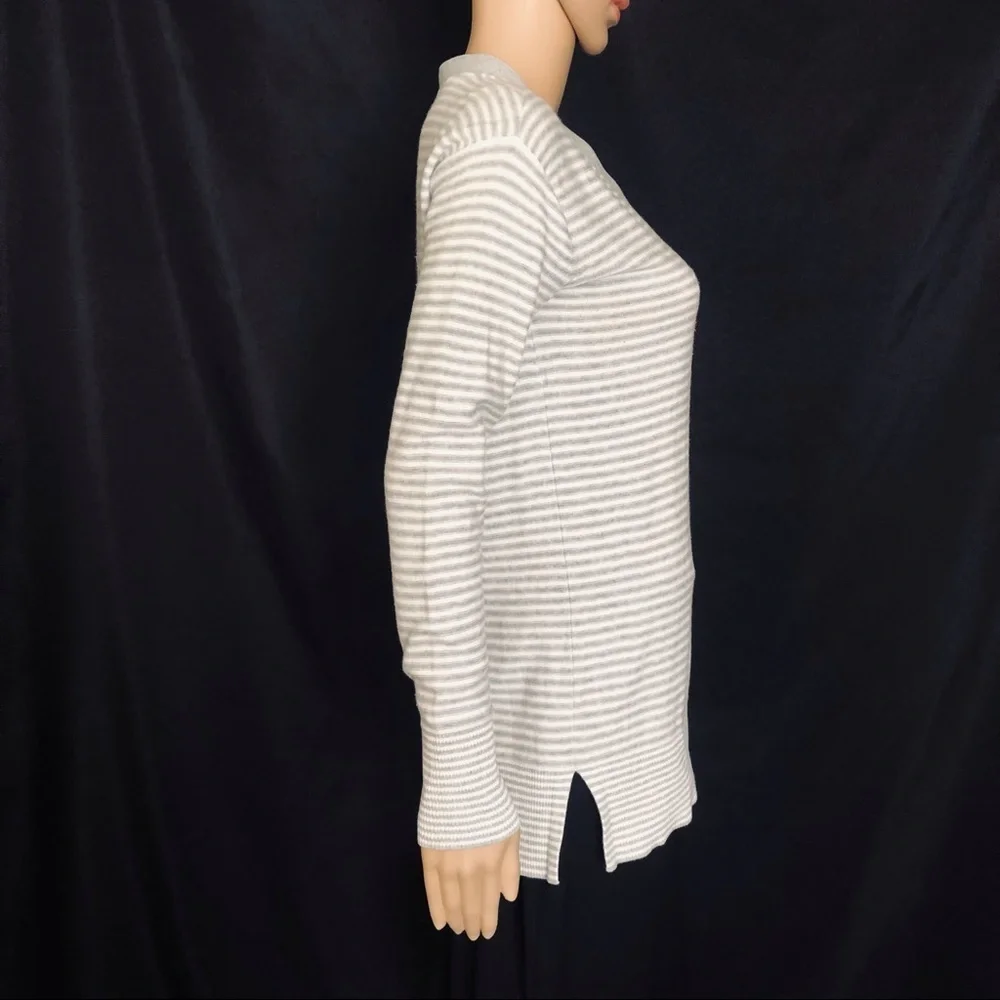 Tommy Hilfiger Striped V-Neck Sweater Grey Size S